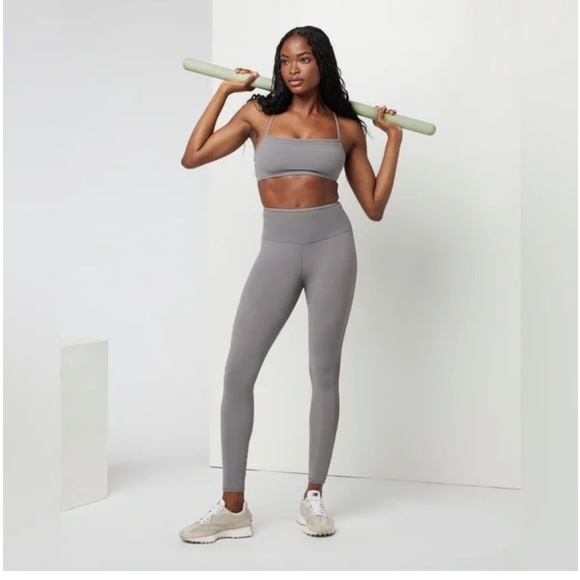 Vuori Sports Bra & Legging Set - Picture 3 of 5